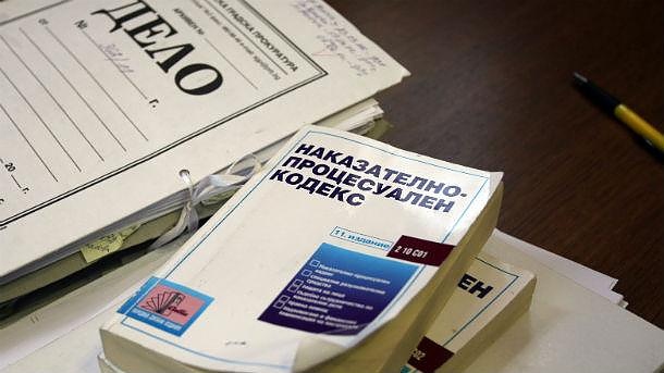 Криминално проявен мъж е задържан за насилие над възрастна жена във Вършец