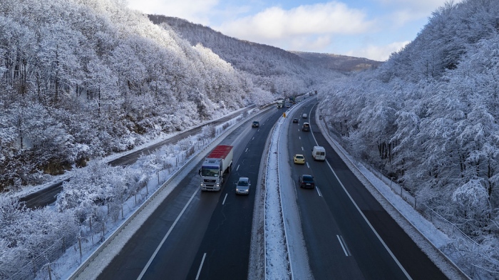 През нощта в сряда срещу четвъртък ограничават движението от 30-ти км до 47-км на АМ „Хемус“