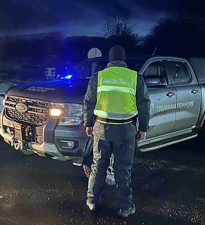 Разбиха канал за трафик на мигранти у нас