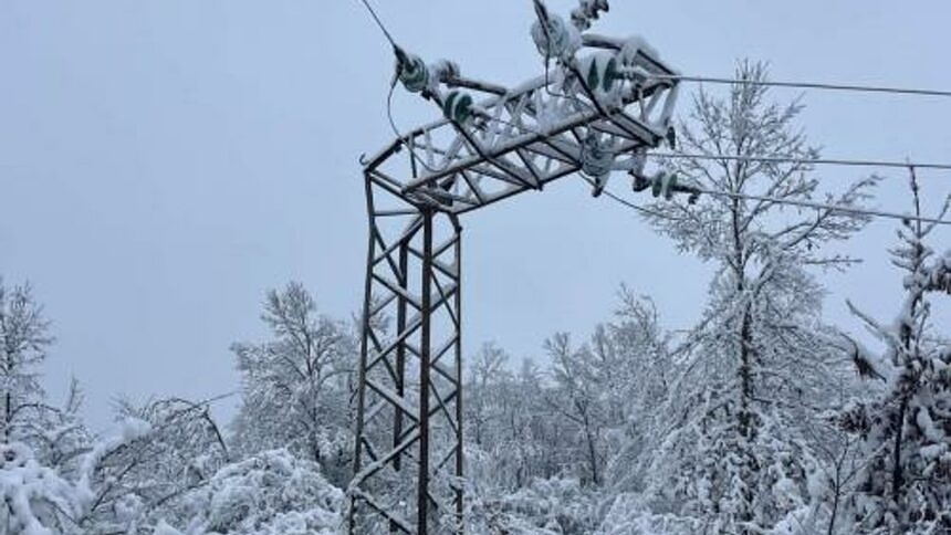 Прилагането на тактиката и вълкът да е сит, и агнето - цяло, гаси тока при първия сняг