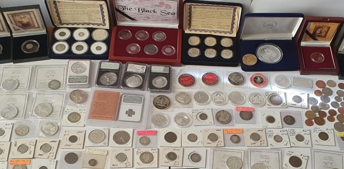 Откриха 113 контрабандни монети в контейнер на пристанището в Бургас