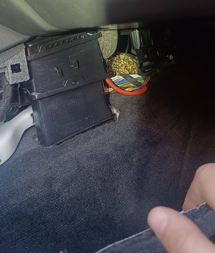 Откриха контрабандни златни накити и цигари в лек автомобил на МП Лесово