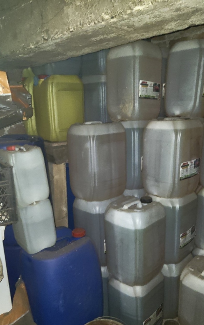 Иззеха над тон дизелово гориво с неустановен произход