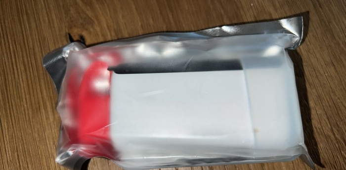 Откриха електронни цигари укрити във фабрични кухини на лек автомобил