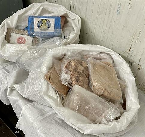 Задържаха над 50 кг кокаин и синтетичен канабиноид 