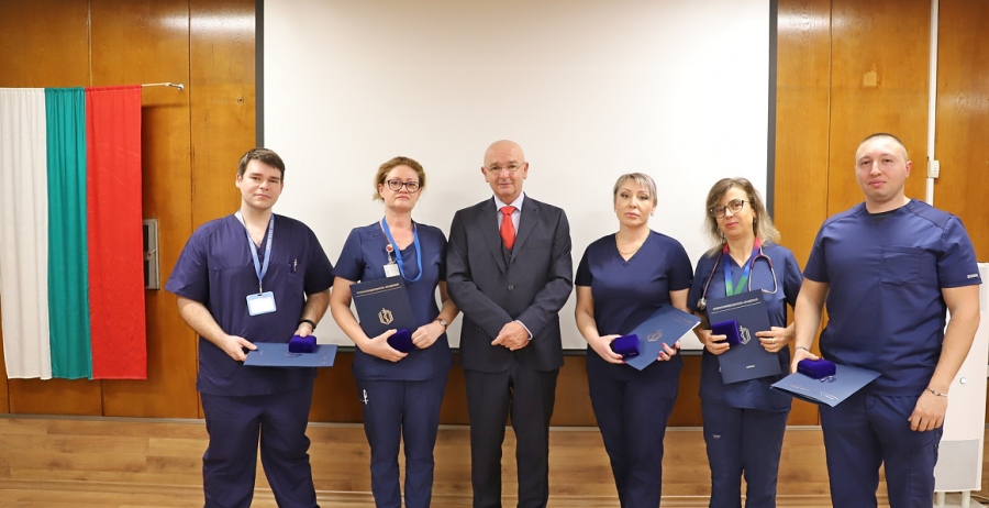 Началникът на ВМА отличи медиците, евакуирали пострадали от Северна Македония