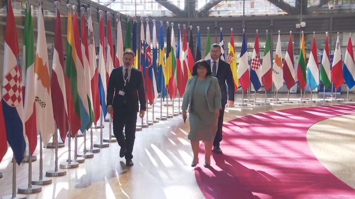 Финансовият министър от Брюксел: България следва определения график за еврото