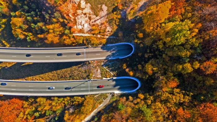 От петък до неделя движението на тирове до „Топли дол\" и „Правешки ханове\" може да се пренасочва