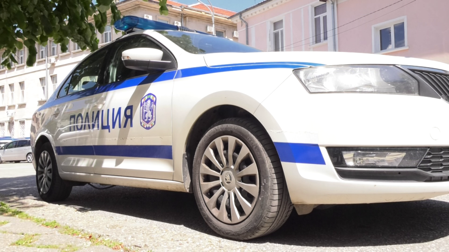 Мъж преби 76-годишна жена с дървена пръчка в Монтана