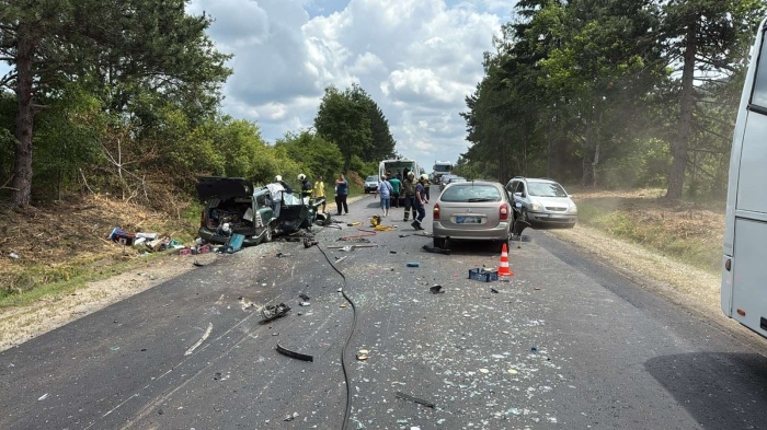 Тежка катастрофа край с. Малиново: Жена е починала, а трима са ранени