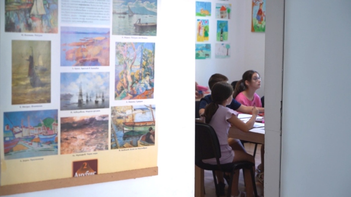 Въпреки лятната ваканция: В Берковица учат най-малките на изкуство 