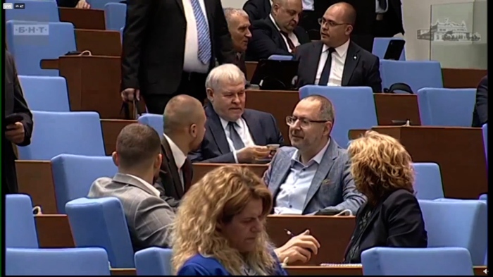 На второ четене: Забраниха продажбата на еднократни вейпове 