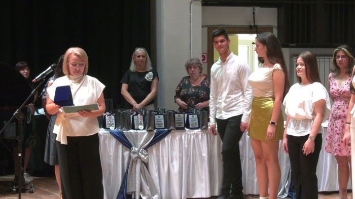 С пълно отличие Випуск 2025 на ППМГ Враца се дипломира