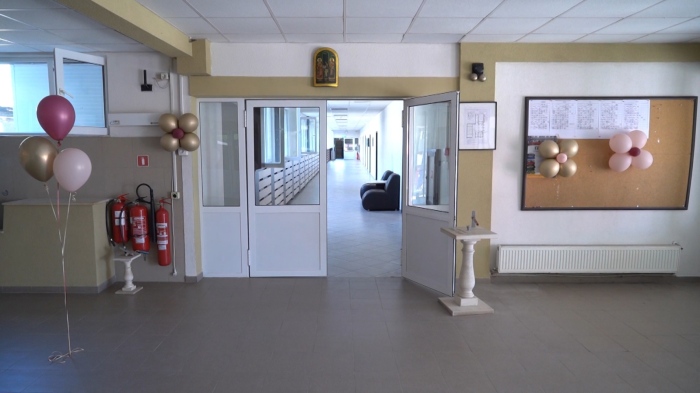 С пари от Европейския съюз обновиха строителната гимназия в Монтана