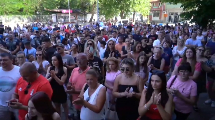 \"Не искаме тишина, а искаме отговорност\": Протест заради пребитото 12-годишно момче 