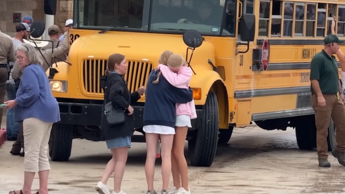 След наводненията в Тексас. Най-малко 82 са жертвите на водната стихия