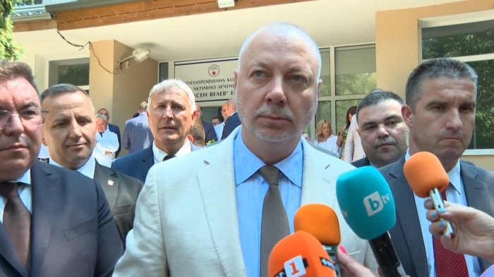 Преди решението на европарламента: Р. Желязков апелира да не се бърза с обмяната на валута