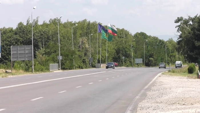 Остри критики от \"Възраждане\" заради промените в Закона за движение по пътищата