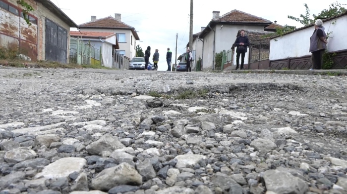 Кметът на Лиляче поиска оставки заради 1 299 лв. отпуснати за благоустройство 