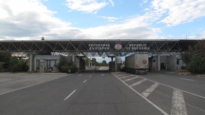 Задържаха двама румънци, опитали да подкупят български гранични полицаи