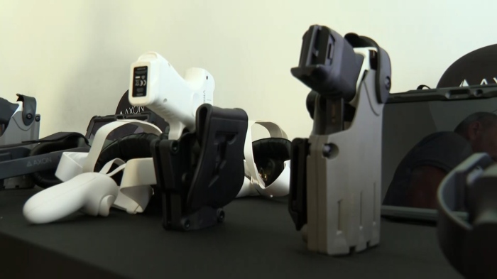 Модернизация в силовото ведомство: Показаха как работят полицейските тейзъри