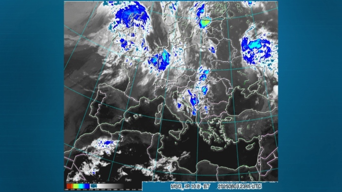 Бури и градушки в западна България: От НИМХ предупреждават за нестабилно време до сряда