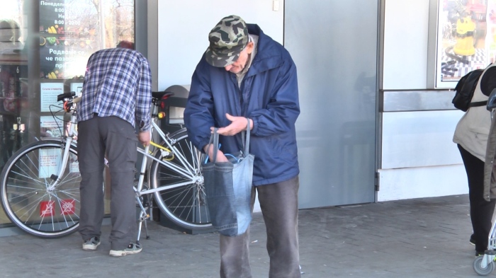 Понижение с още 2 лева на някои храни:  Поскъпва обаче маслото, пилешкото, ябълките и лимоните 