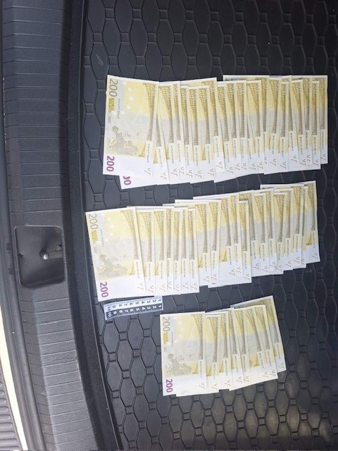 Арести след акция в София: СДВР разкри 10 хил. евро фалшификати 