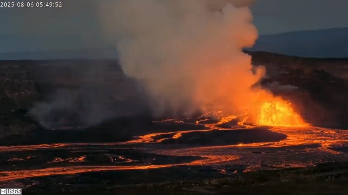 Деветчасово шоу: Изригна вулканът Килауеа в Хавай