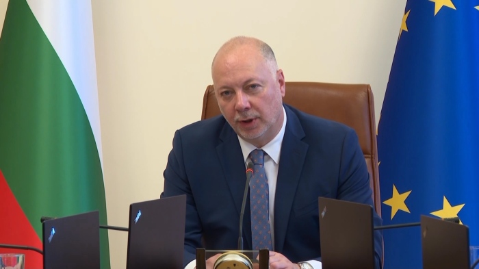 Желязков към критиките на Радев: \"Атаките подгряват есенната политическа ситуация\"