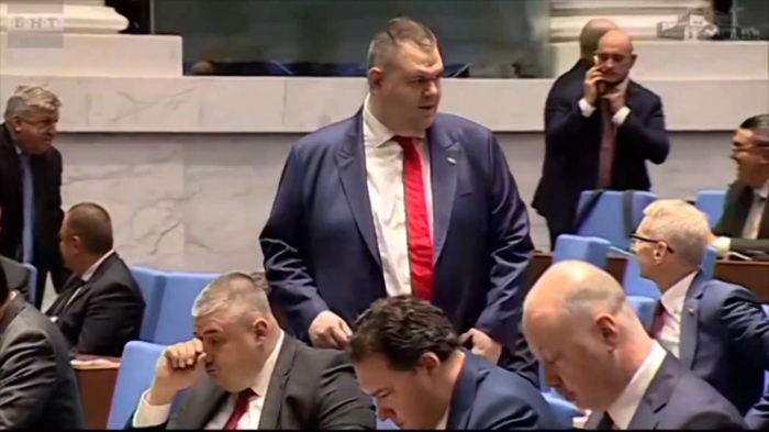 Апел срещу безводието: Пеевски иска спешно заседание на парламентарна комисия