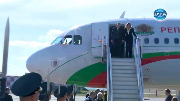 За среща с Армин Папегер. Радев на двудневна визита в Германия