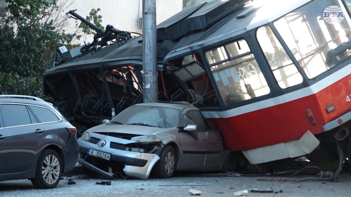 След дерайлирането на трамвай в София. 22-годишният мъж, подкарал мотрисата се изправя пред съда 