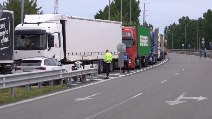 Ограничават камионите над 12 т в почивните дни за Деня на Независимостта