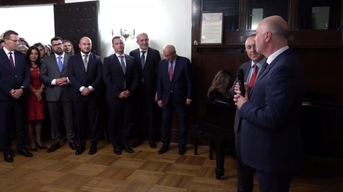 Само за 24 часа: 420 българи подадоха заявления за връщане в страната