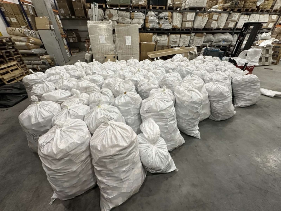 Голямо количество контрабандни цигари задържаха митническите служители на МП Капитан Андреево