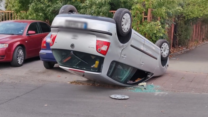 Тежка катастрофа в Русе: Кола се удари в тролейбус - движението бе блокирано
