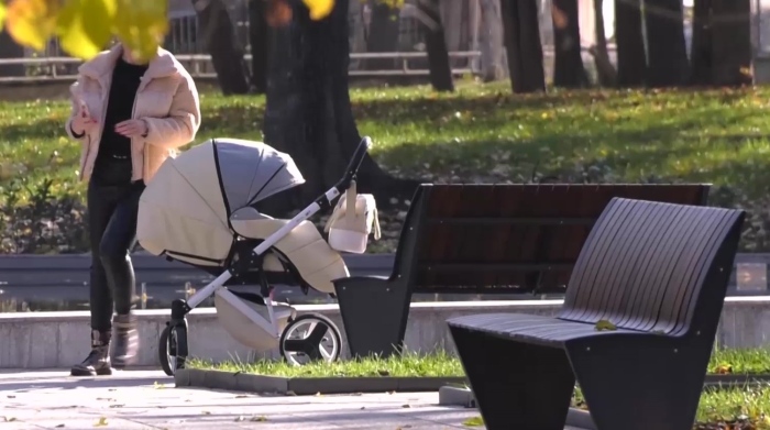 По предложение на Гуцанов: Увеличават майчинските надбавки за втората година 