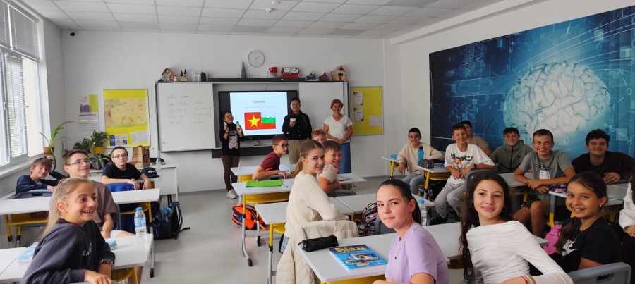 Ученици от ППМГ „Акад. Иван Ценов“ – Враца посрещнаха гости от Виетнам