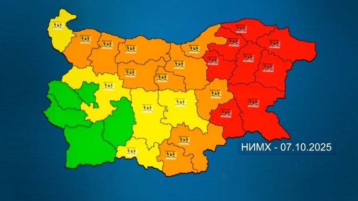 Нови проливни дъждове: Червен, оранжев и жълт код за вторник