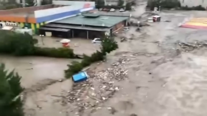 За наводнените райони: МРРБ ще иска помощ от фонд \"Солидарност\" в ЕС