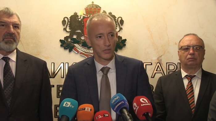 Министър Вълчев за насилието сред учениците: \