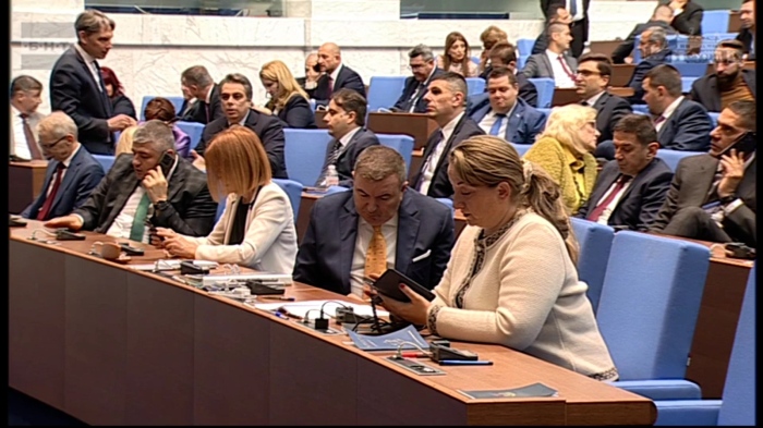 Извънредно заседание на НС:  Решават за заплатите на лекарите на второ четене