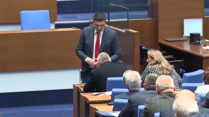 Оставката на Антон Славчев: Борисов се подписа под искането на ПП-ДБ