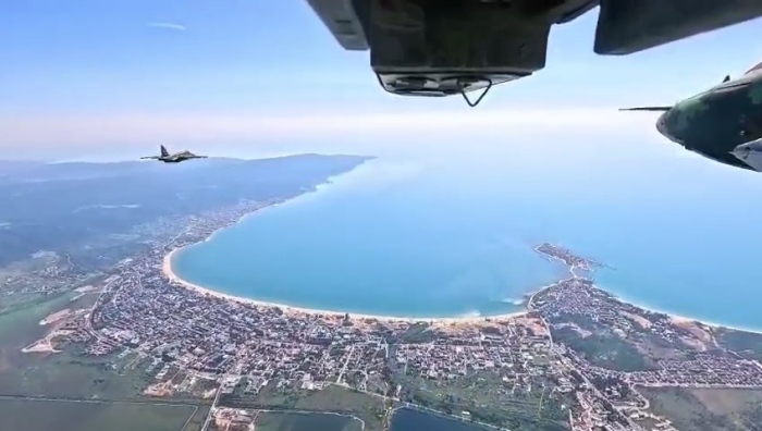 Военна подготовка по въздух: Състав от 22-ра авиационна база - Безмер проведе успешна тренировка