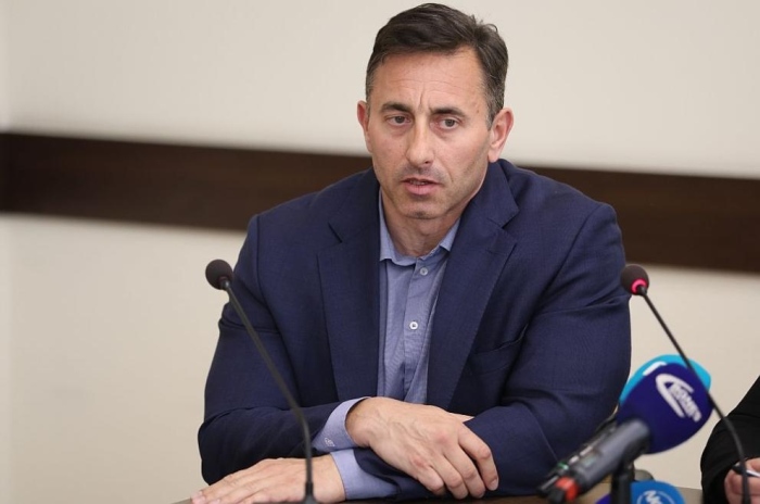 След номинацията на Спецов: Опозицията с критики към избора за особен управител на „Лукойл“