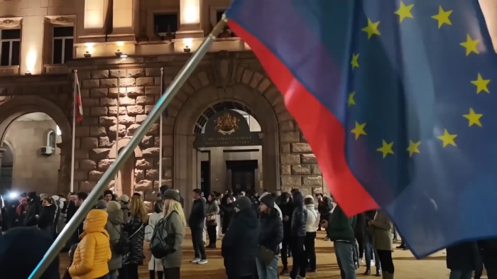 След безпрецедентните протести: Министерски съвет оттегля план-сметката за догодина