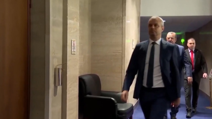 Заради оттеглянето на бюджета: \