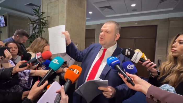 Пеевски срещу ПП-ДБ - втори рунд: \