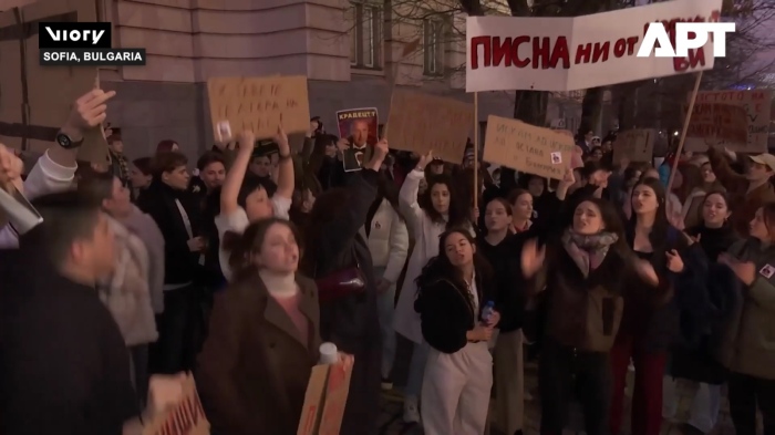 Световните агенции за протестите у нас: \"Кабинетът се подкрепя от партия, символ на корупцията\" 